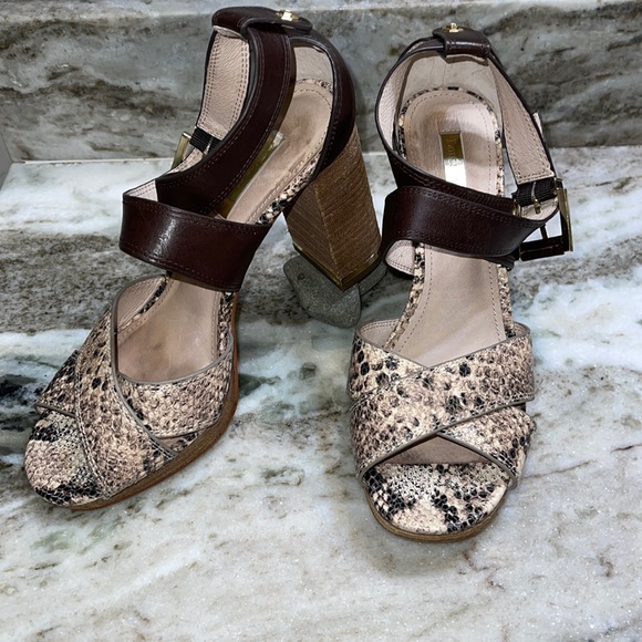 Louise et Cie Gigi Snakeskin Heeled Sandals 7 - Picture 1 of 11